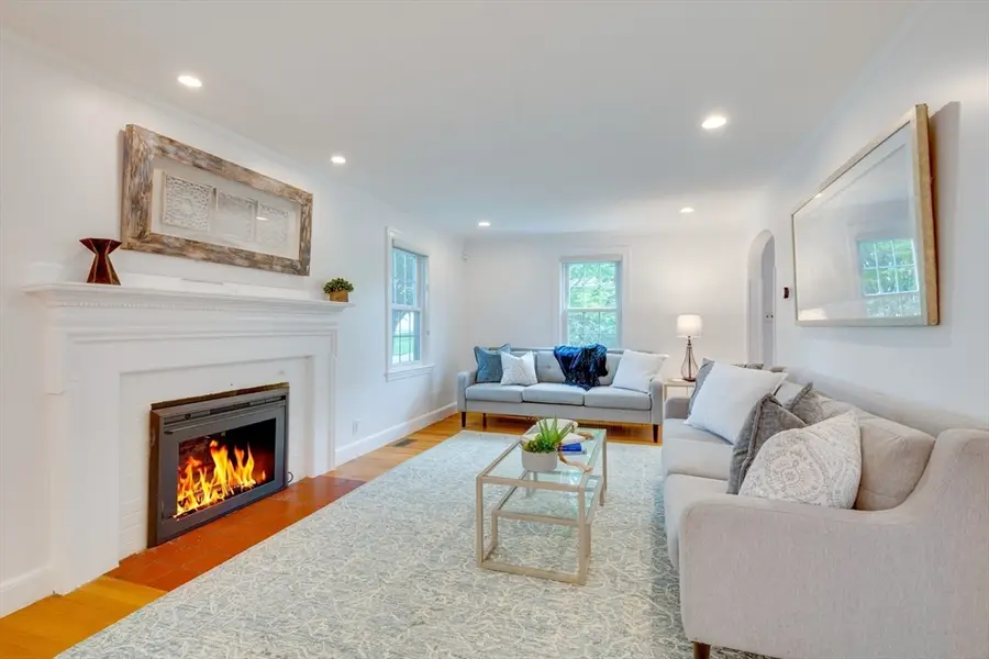 29 Parker Rd, Needham, MA 02494 - #3