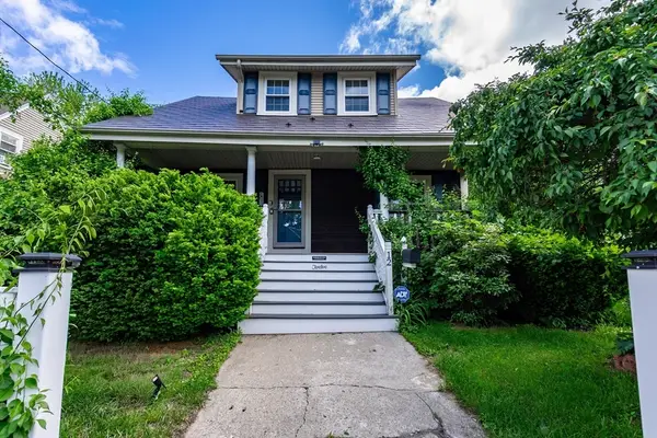 12 Brook St, Taunton, MA 02780