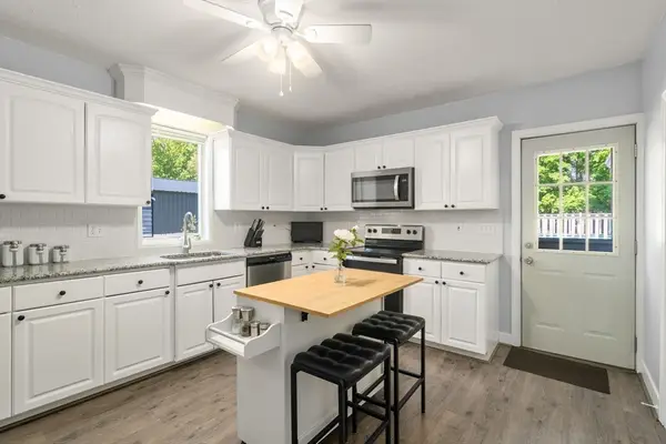 147 Oak, Abington, MA 02351