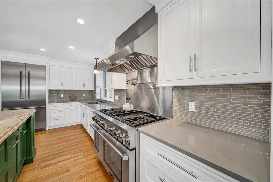 18 Ocean Ave, Newburyport, MA 01950 - #3