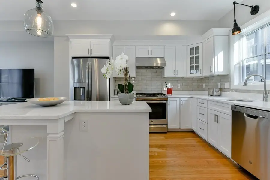 145 Stoughton St #4, Boston, MA 02125 - #2