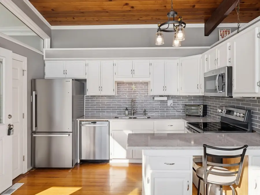 21 Spruce Drive, Ashburnham, MA 01430 - #3
