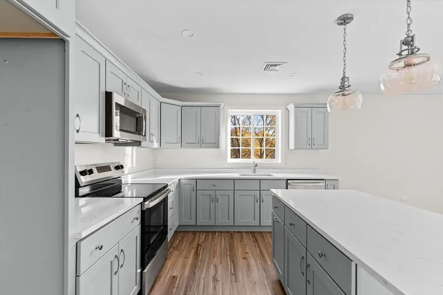 393-5 Court St #5, Plymouth, MA 02360 - #2