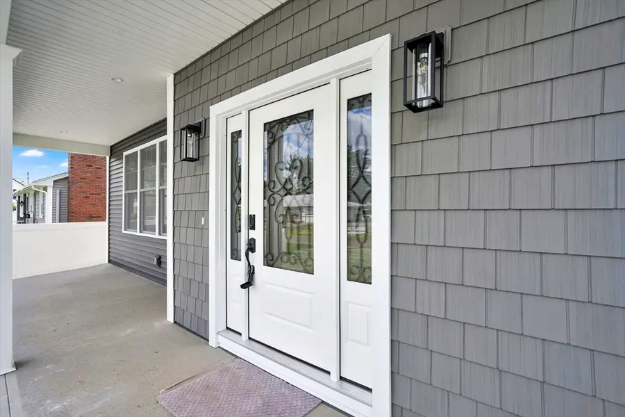 57 America St, Chicopee, MA 01013 - #3