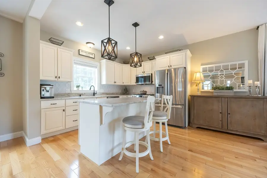 41 Westview Ave, Millbury, MA 01527 - #3