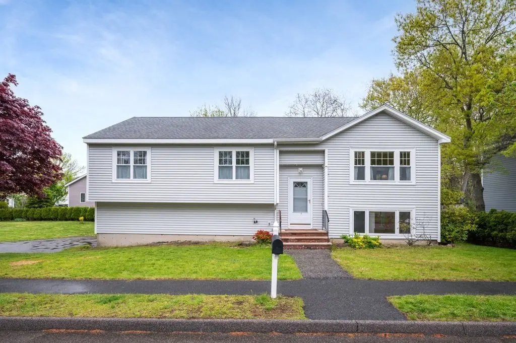 7 Nells Pond Rd, Lynn, MA 01904 - #1