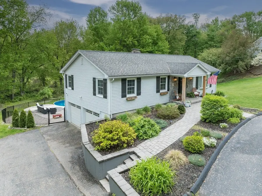 217 Pleasant St, East Longmeadow, MA 01028 - #3