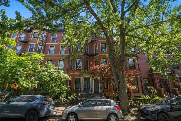 80 Marlborough St #7, Boston, MA 02116