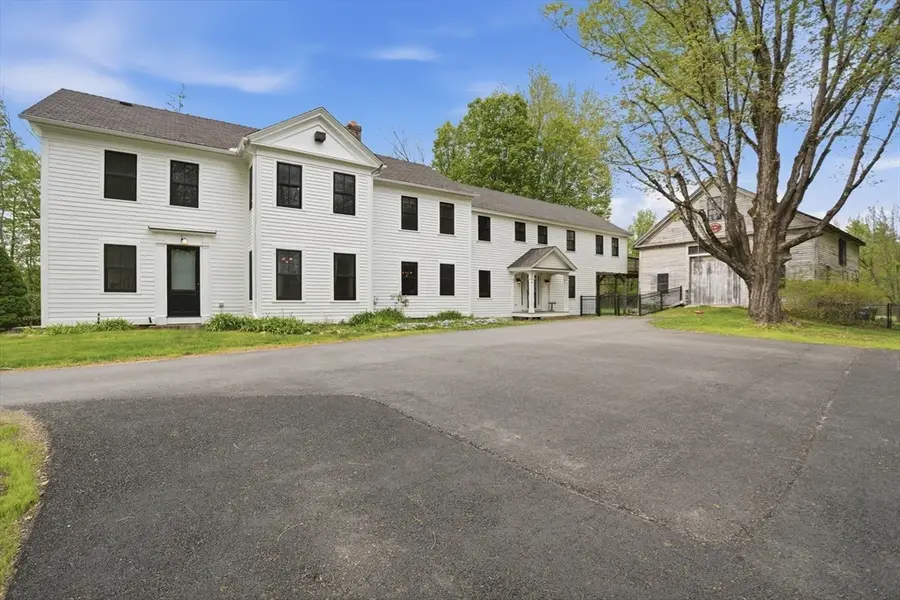 26 Main St, Hubbardston, MA 01452 - #3