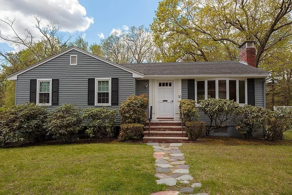 10 Brentwood Drive, Reading, MA 01867 - #1