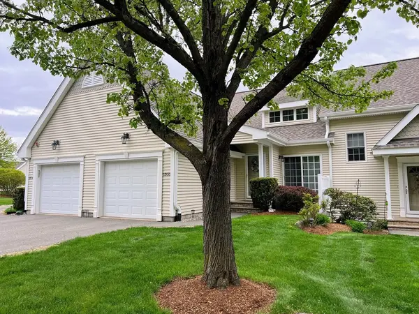 1305 Alyssa Dr #1305, Groveland, MA 01834