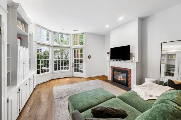 40 Joy St #9, Boston, MA 02114