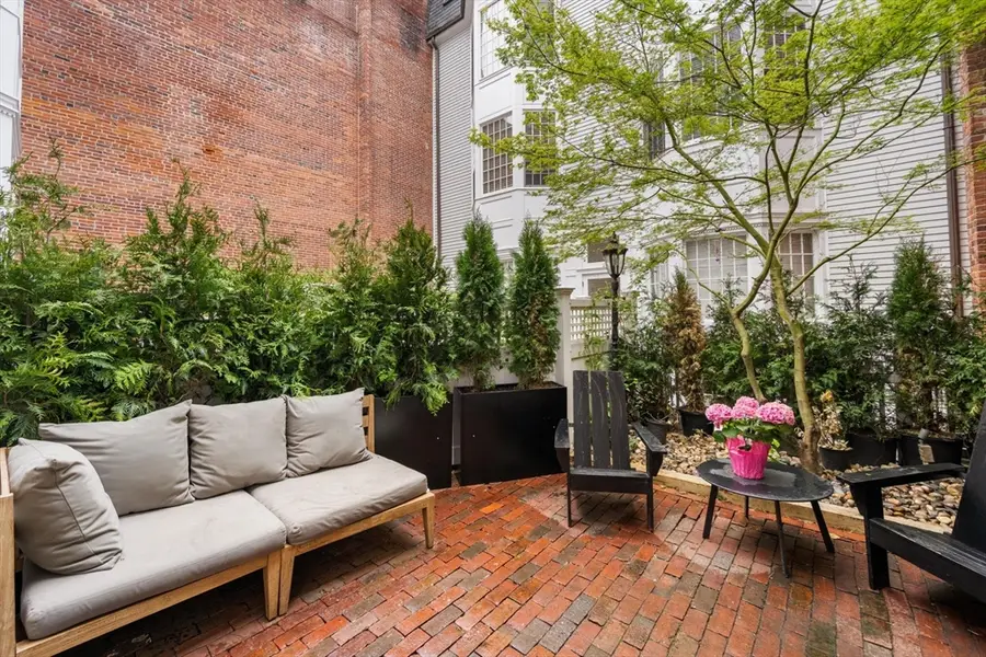 40 Joy St #9, Boston, MA 02114 - #3