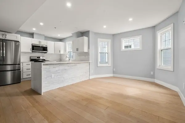 679 Columbia Road #4, Boston, MA 02125