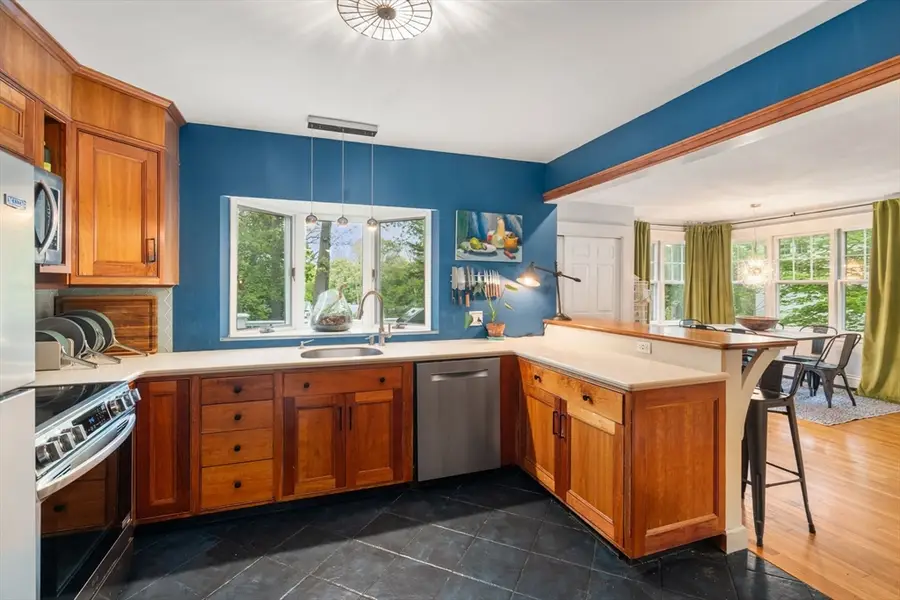 98 Brook Street, Wellesley, MA 02482 - #3