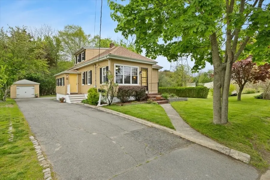 86 Hart St, Taunton, MA 02780 - #2