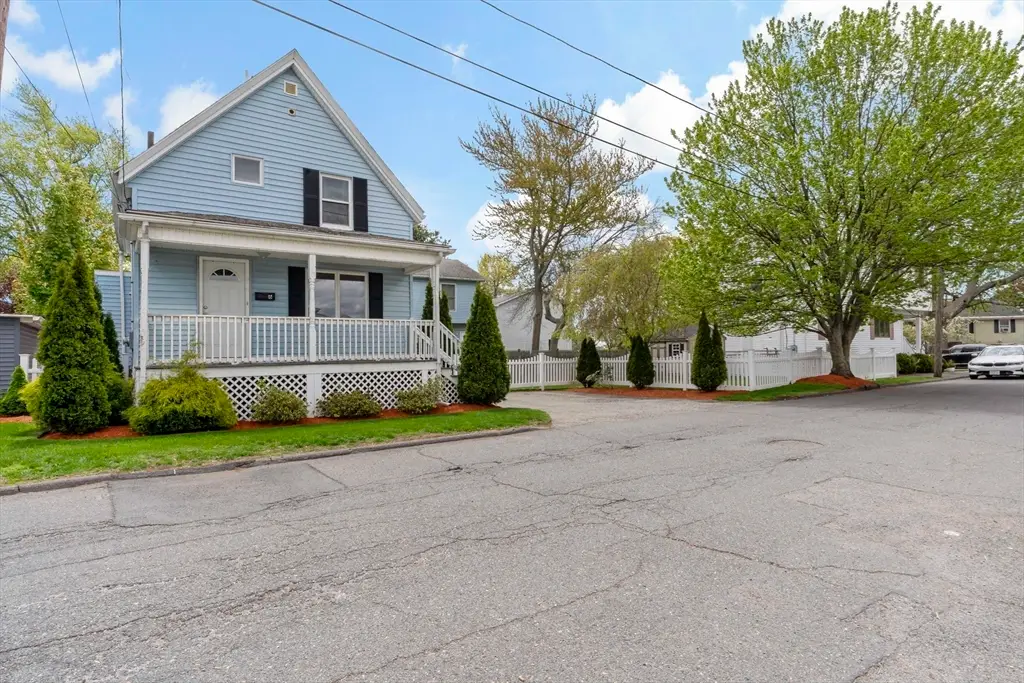 6 Lindsell St, Saugus, MA 01906 - #1