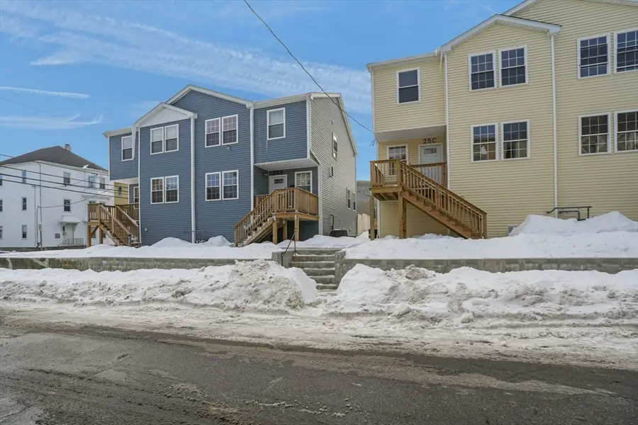 25 Lebanon St #C, Fall River, MA 02723 - #3