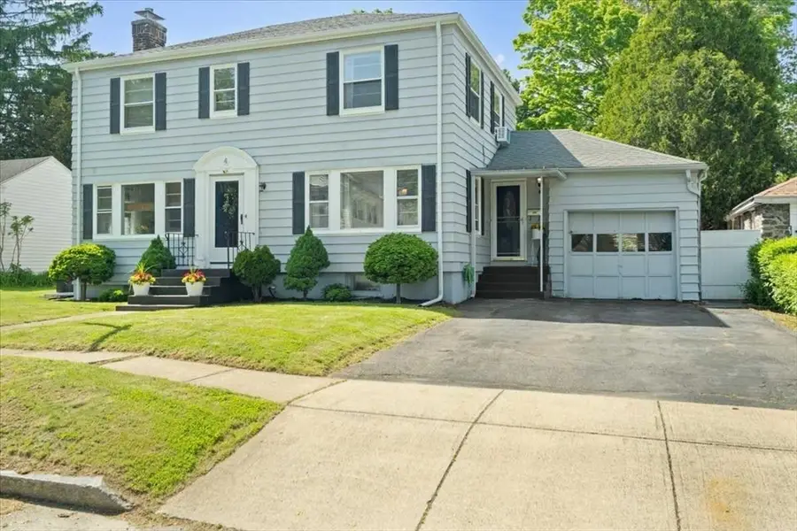 4 Van St, Worcester, MA 01602 - #2