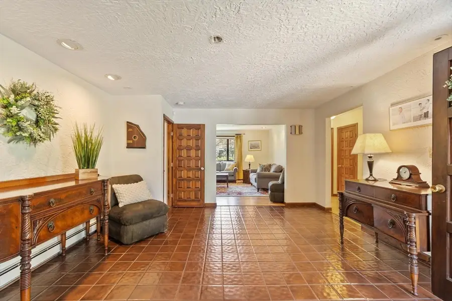 99 Beaver Road, Reading, MA 01867 - #2