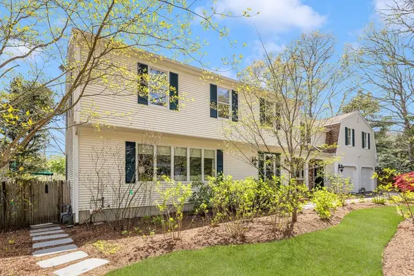 34 Colonial Way, Dartmouth, MA 02747