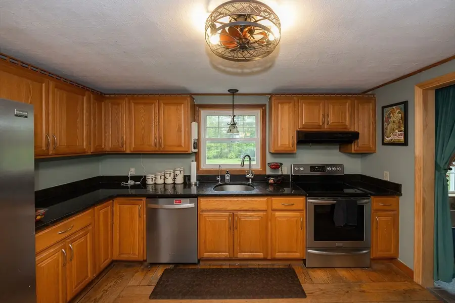 400 School St, Boylston, MA 01505 - #2