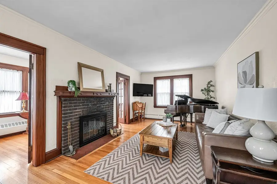 46 Hawthorne Street, Longmeadow, MA 01106 - #3
