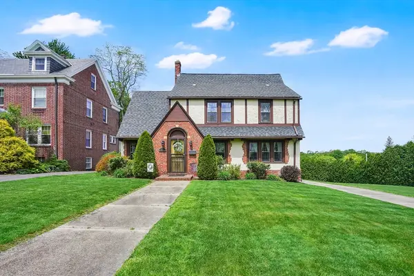146 Bellevue Ave, Springfield, MA 01108
