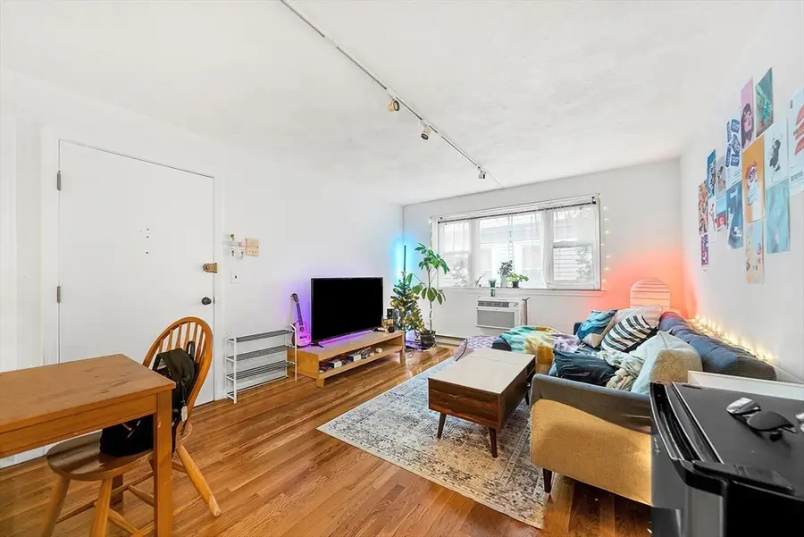 104 Trowbridge St #4, Cambridge, MA 02138 - #2