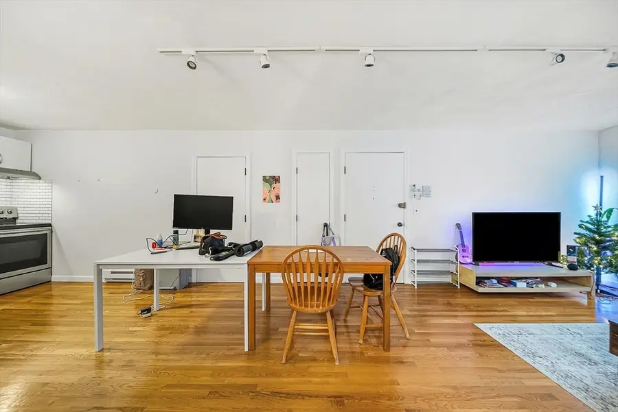 104 Trowbridge St #4, Cambridge, MA 02138 - #3