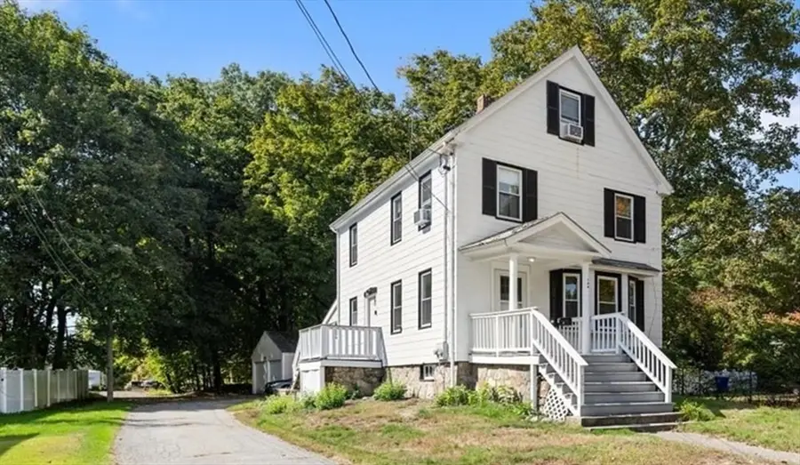 196 Myrtle St, Rockland, MA 02370 - #2