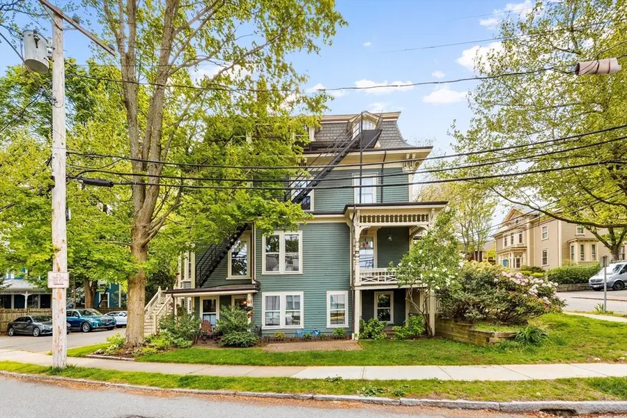 14 Russell St #3, Arlington, MA 02474 - #2