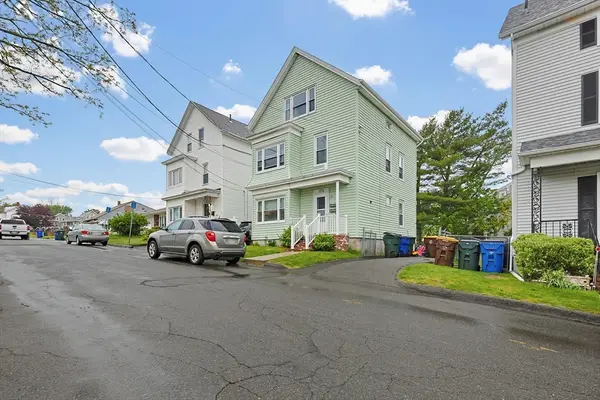 105 Andrews, Fall River, MA 02725