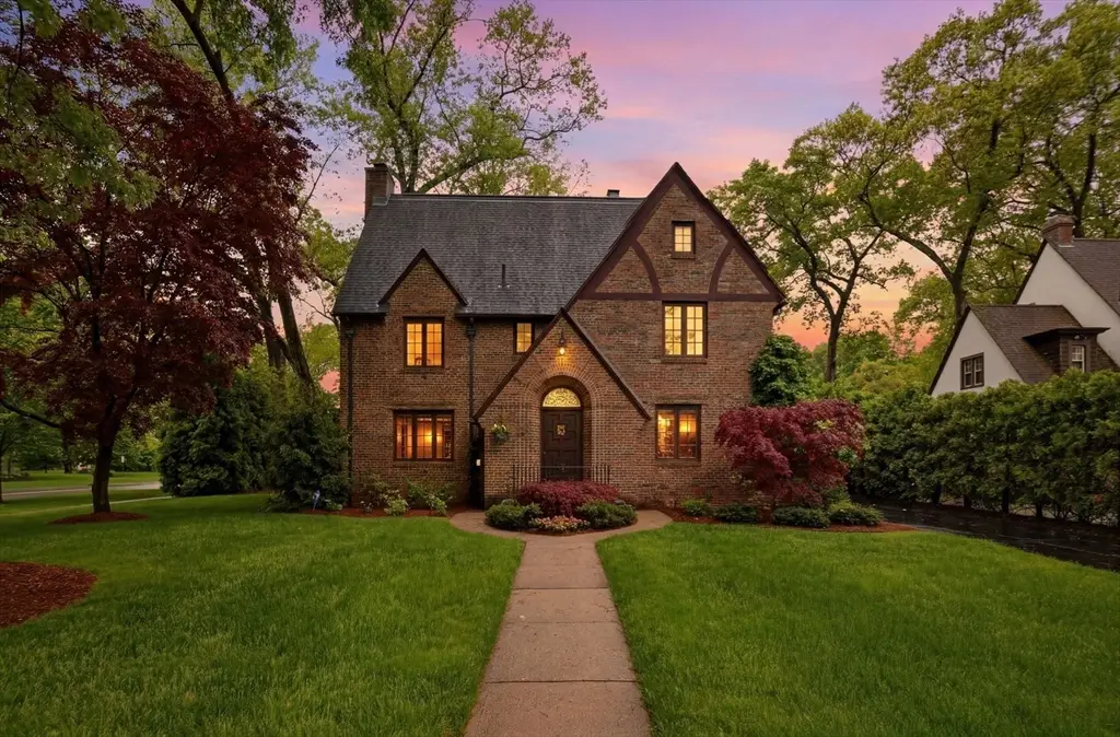 141 Ellington Street, Longmeadow, MA 01106 - #1