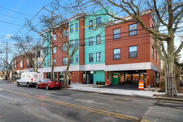 1151 Walnut Street #301, Newton, MA 02461
