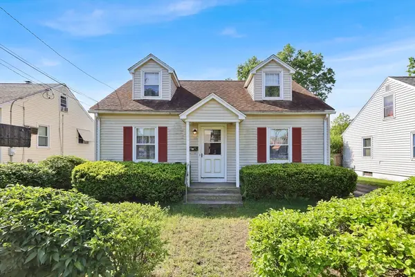 95 Kingsley St, Springfield, MA 01104