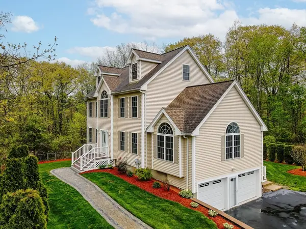 21 Colonial Farm Rd, Haverhill, MA 01832