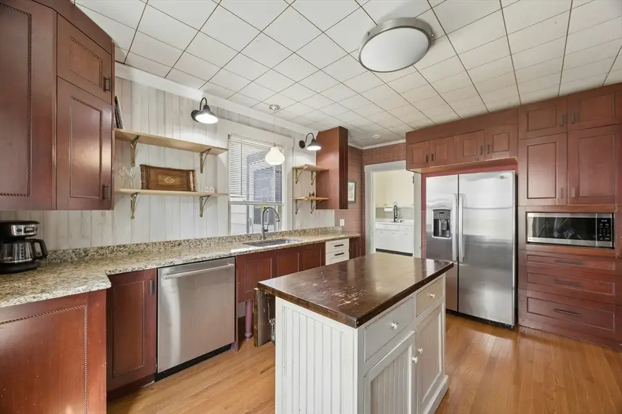 216 Walnut Street, Clinton, MA 01510 - #3