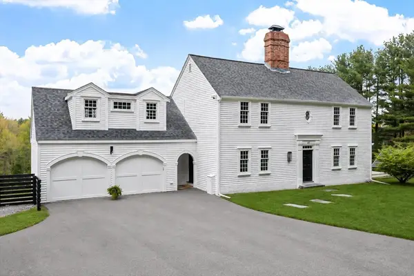 41 Pinnacle Rd, Harvard, MA 01451