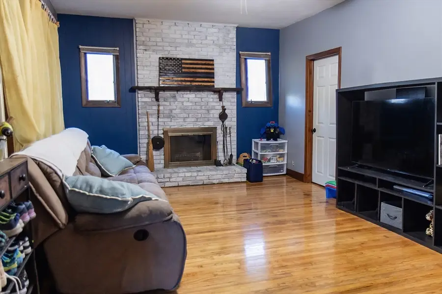 74 Gates Ave, East Longmeadow, MA 01028 - #3