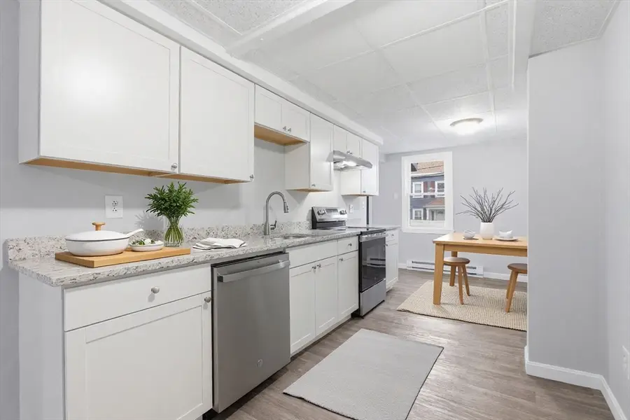 48 Vine St, Lynn, MA 01905 - #3
