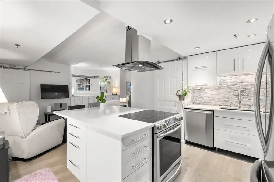165 Beacon Street #2, Boston, MA 02116 - #2