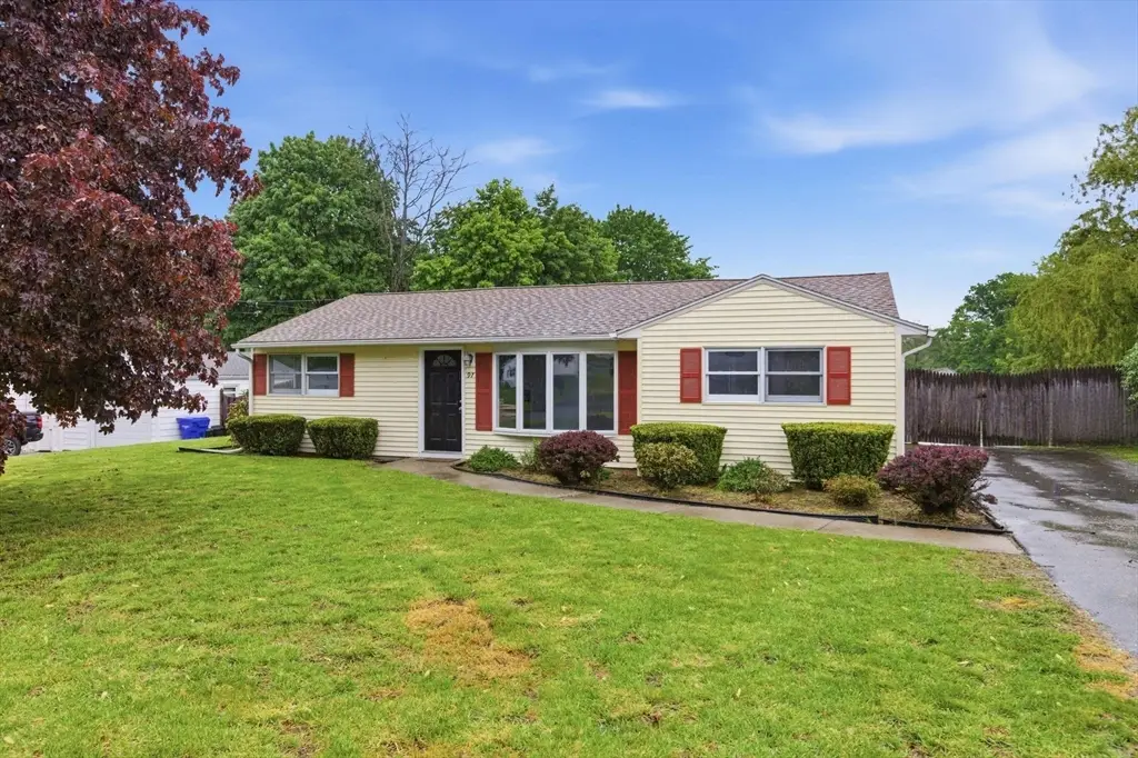 97 Treetop Ave, Springfield, MA 01118 - #1