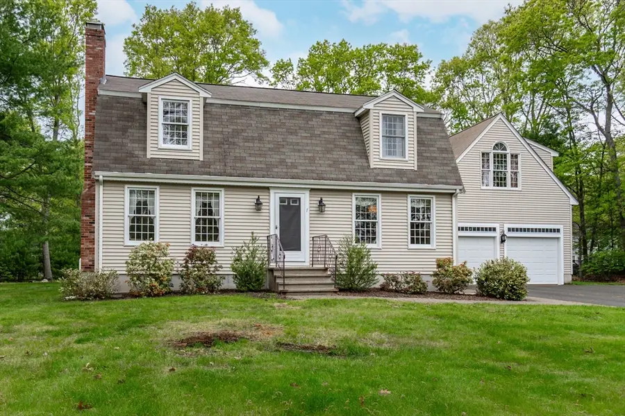 7 Longobardi Dr, Franklin, MA 02038 - #2
