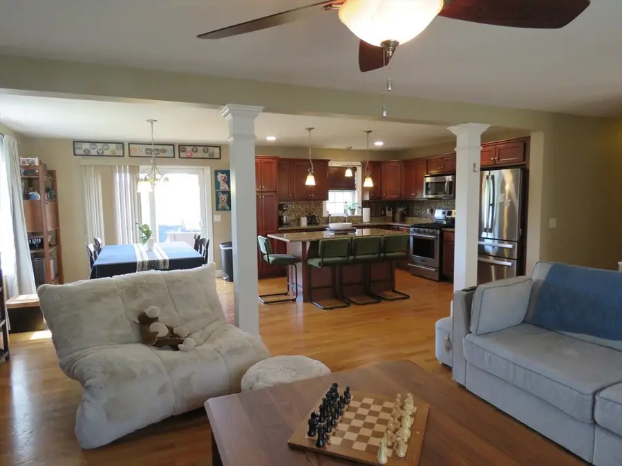 587 Tremont St, Taunton, MA 02780 - #3