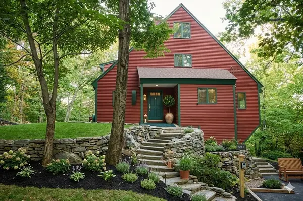 131 Jewett St, Pepperell, MA 01463