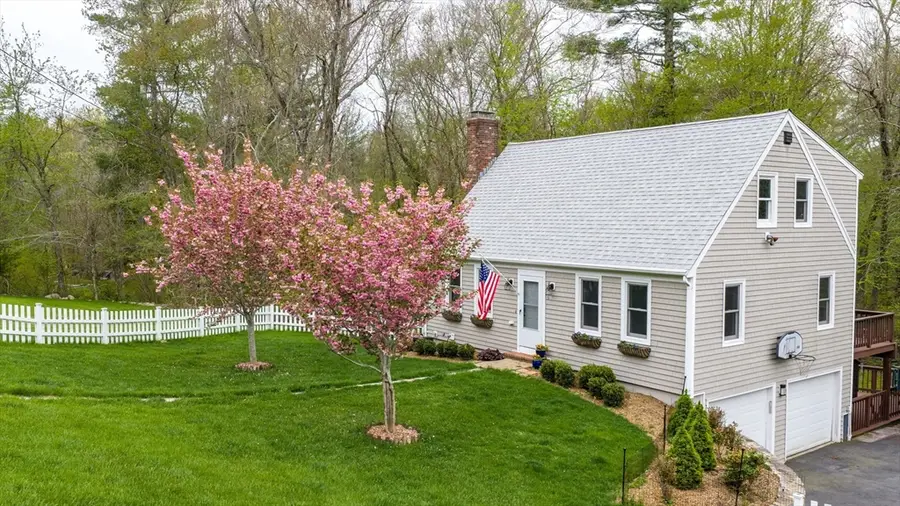 6 Michelle Lane, Mattapoisett, MA 02739 - #2