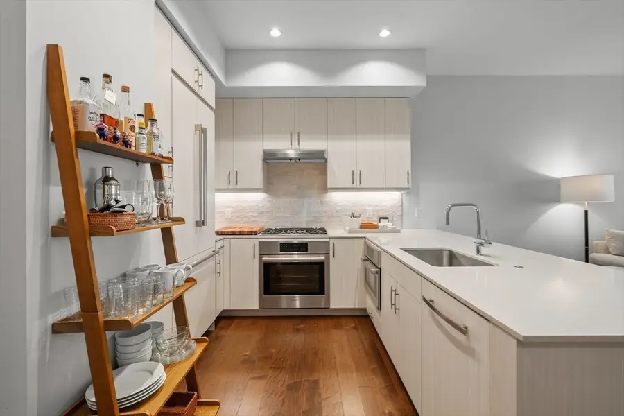 10 Shipyard Dr #401, Hingham, MA 02043 - #3