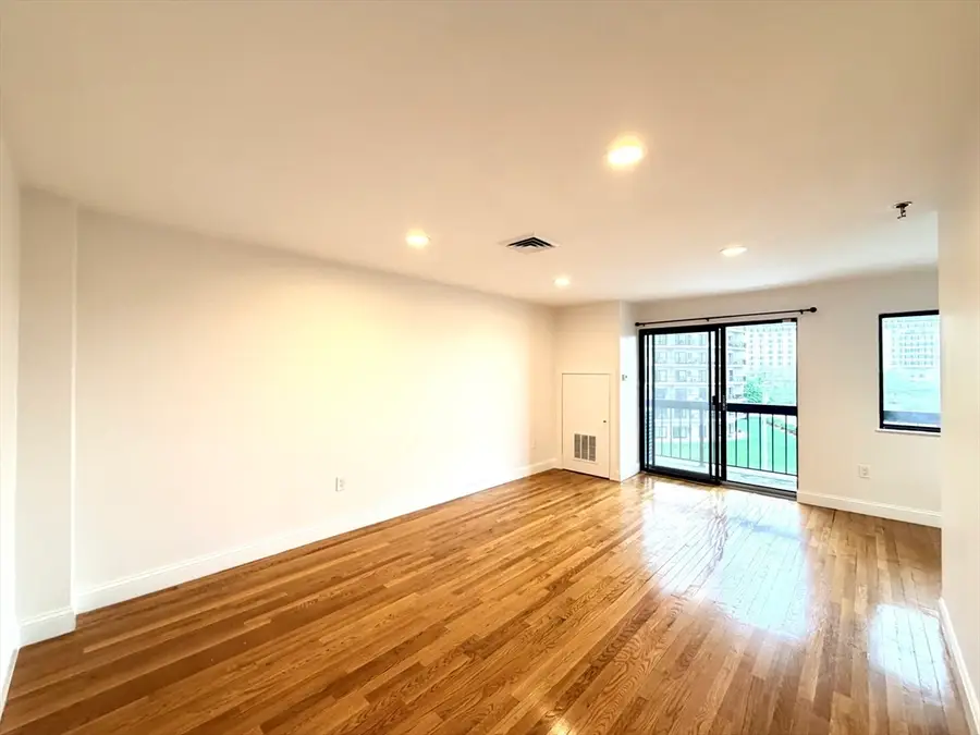 90 Quincy Shore Dr #302, Quincy, MA 02171 - #2