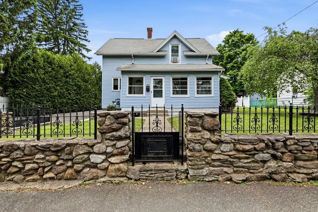 27 Stebbins Street, Ludlow, MA 01056 - #1